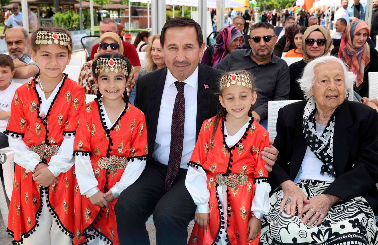Konya’da miniklerden büyük gösteri! Karatay’da kültür rüzgarı esti 5